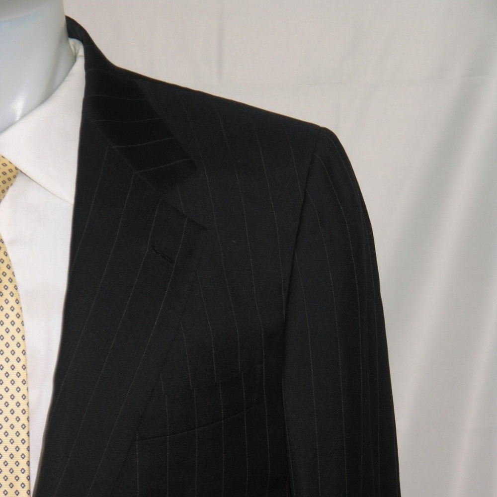 Brioni Hand Tailored Vintage Navy Blue Striped Two Button Suit Jacket 42L